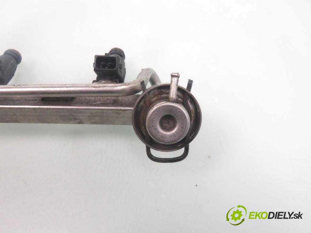 AUDI A3 (8L1) HB 2000 110,00 1.8 T - ARZ 1781,00 Lišta vstrekovacia 0280156061 ; 0280160557 (Vstrekovacie lišty)