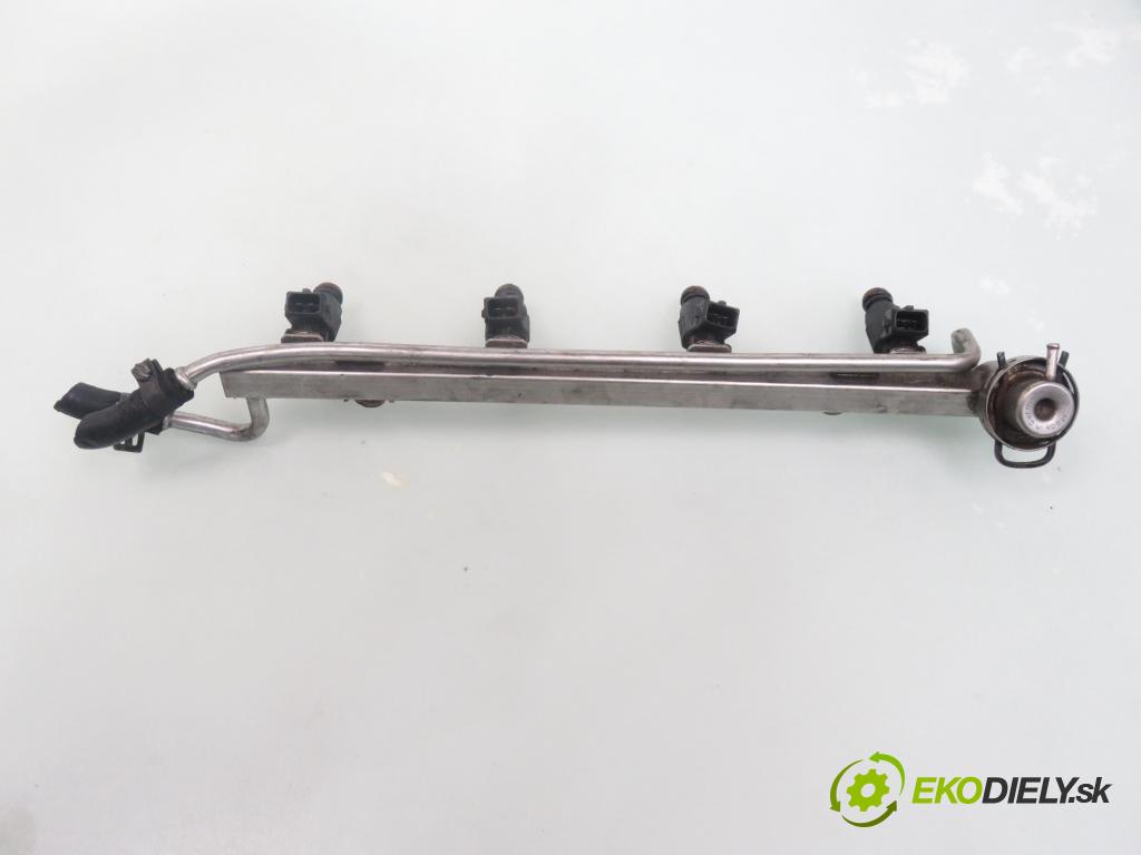 AUDI A3 (8L1) HB 2000 110,00 1.8 T - ARZ 1781,00 Lišta vstrekovacia 0280156061 ; 0280160557 (Vstrekovacie lišty)