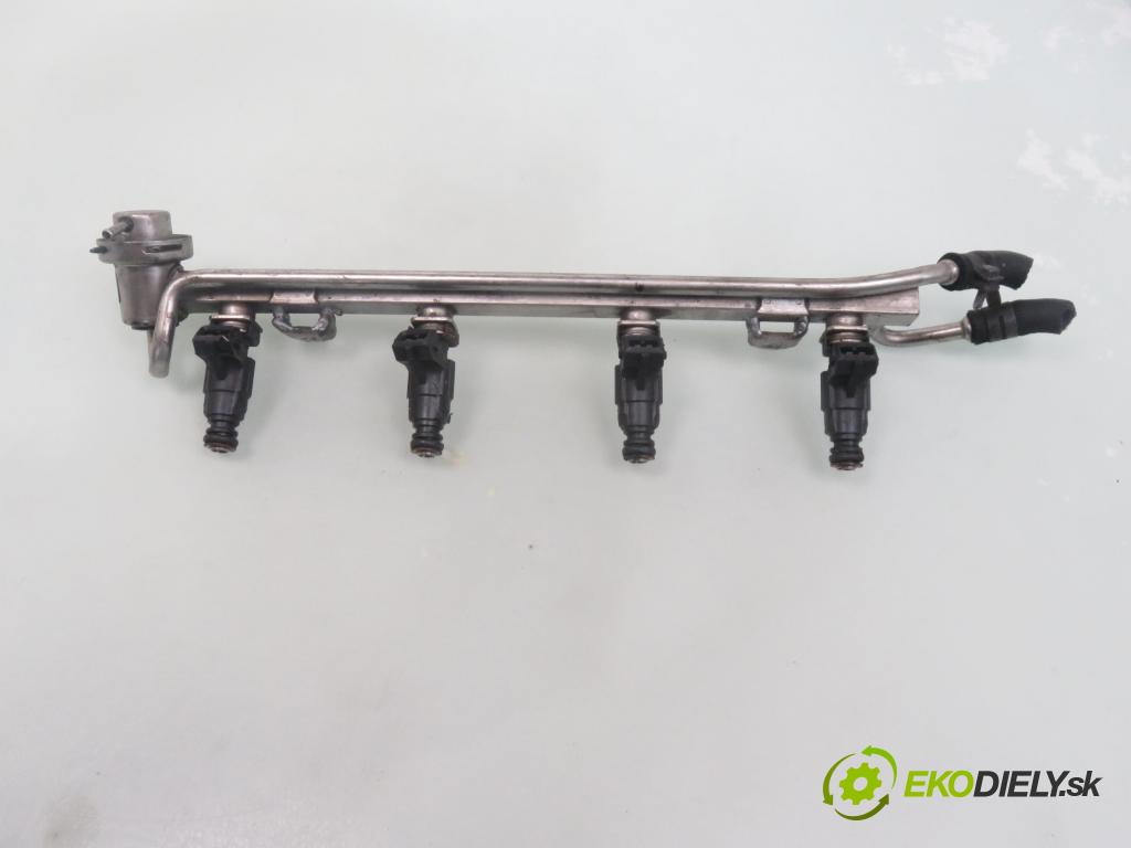 AUDI A3 (8L1) HB 2000 110,00 1.8 T - ARZ 1781,00 Lišta vstrekovacia 0280156061 ; 0280160557 (Vstrekovacie lišty)