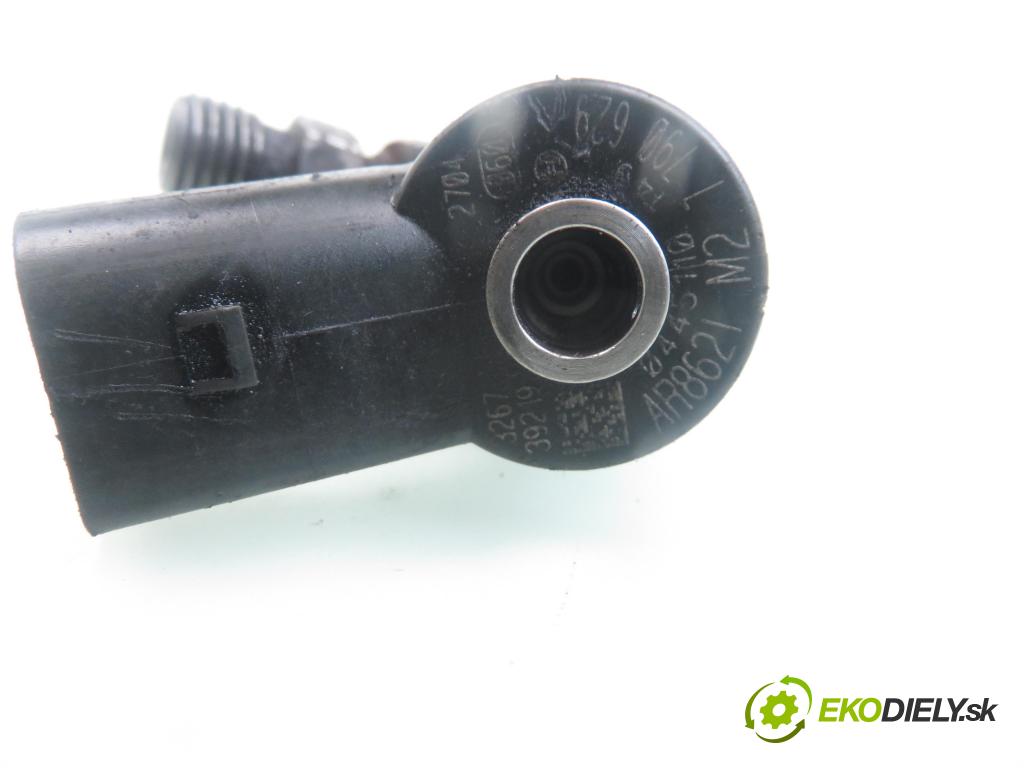 BMW 3 Touring (E46) KOMBI 2002 85,00 318 d 116 - M47 D20 (204D4) 1995,00 vstrekovač 0445110149 ; 7790629 (Vstrekovač paliva)