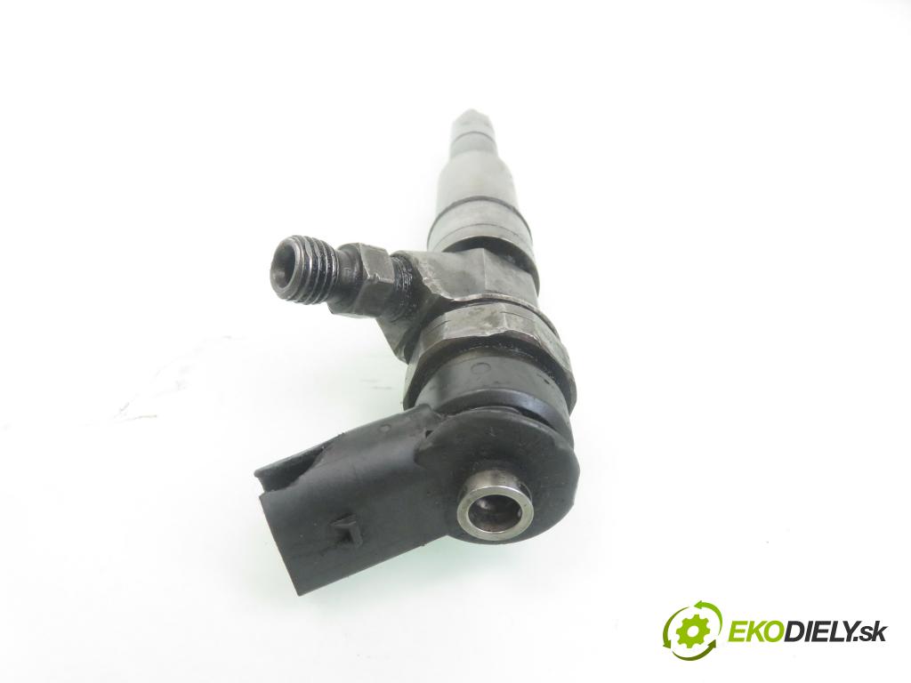 BMW 3 Touring (E46) KOMBI 2002 85,00 318 d 116 - M47 D20 (204D4) 1995,00 vstrekovač 0445110149 ; 7790629 (Vstrekovač paliva)