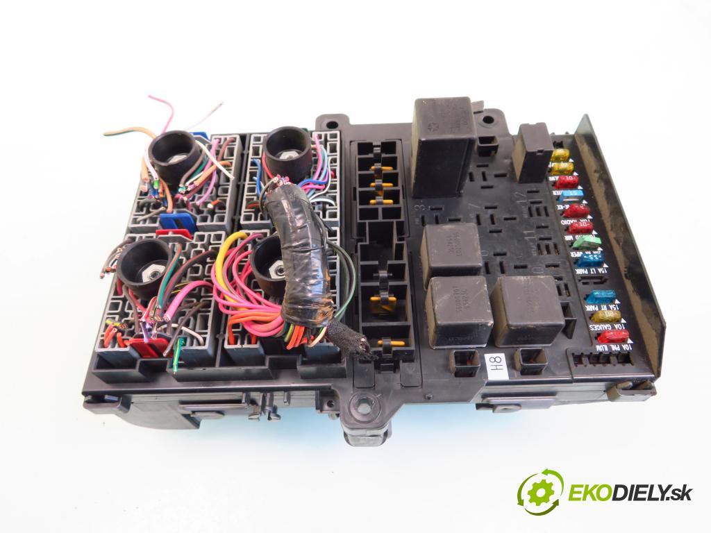 CHRYSLER VOYAGER / GRAND VOYAGER III (GS) VAN 1998 110,00 3 - EFA 2972,00 MODUL BSI P04707994AC ; P04801060AD ; P04707962AD