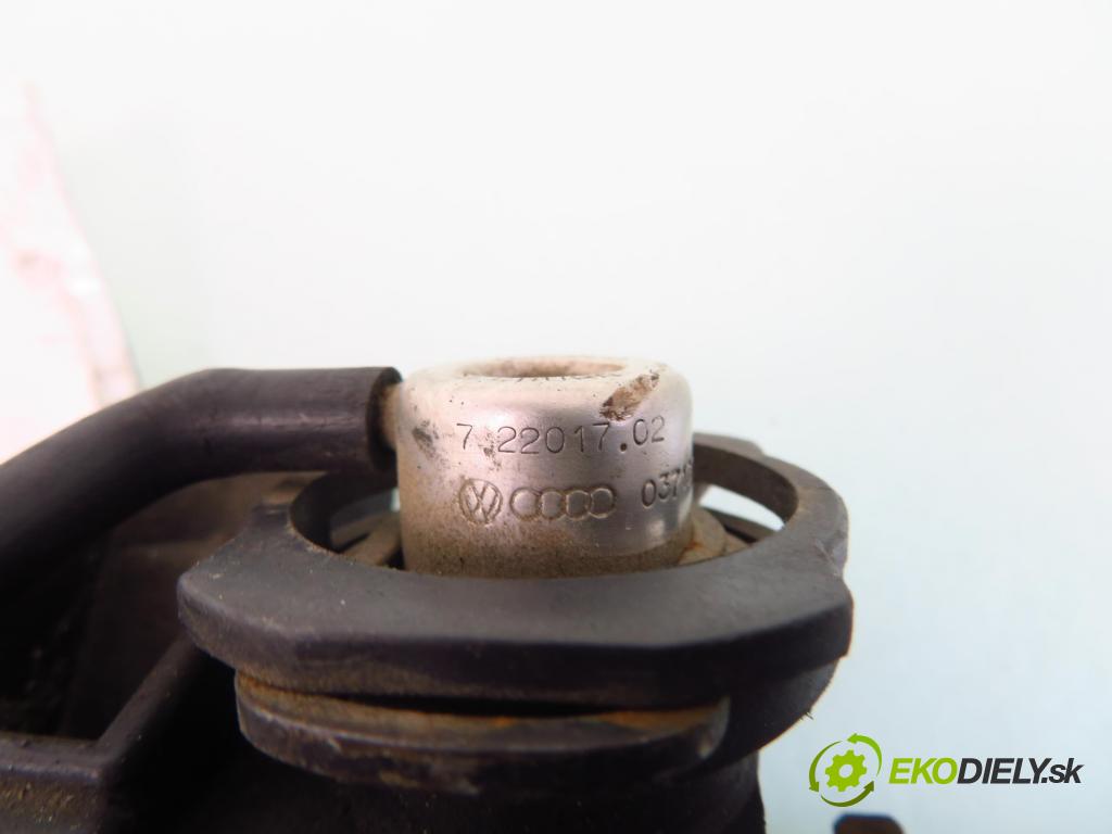 AUDI A3 (8L1) HB 1997 74,00 1.6 8V 101 - AEH 1595,00 Lišta vstrekovacia 037906031AA ; 037133035H ; 72201702 (Vstrekovacie lišty)