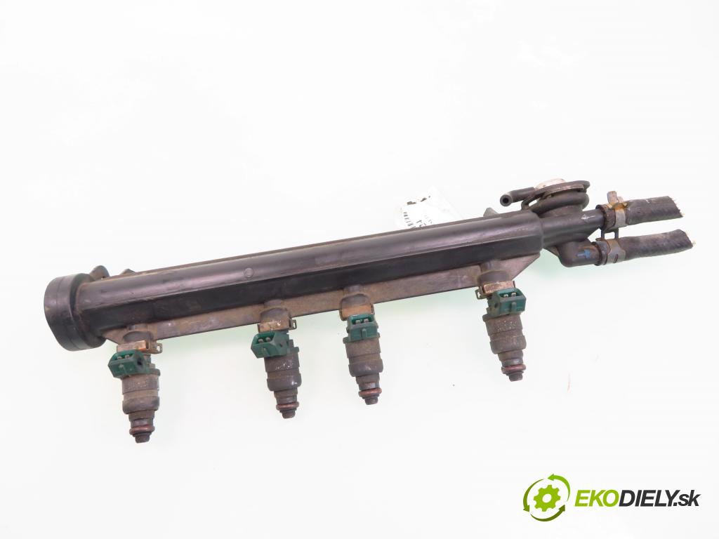 AUDI A3 (8L1) HB 1997 74,00 1.6 8V 101 - AEH 1595,00 Lišta vstrekovacia 037906031AA ; 037133035H ; 72201702 (Vstrekovacie lišty)