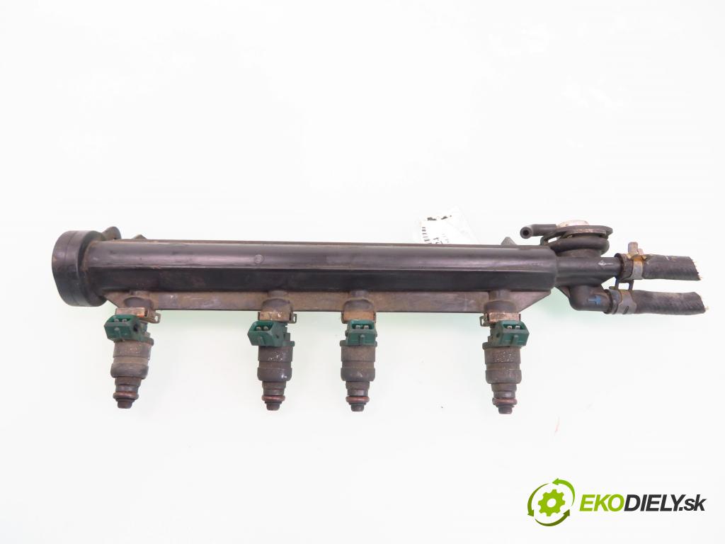 AUDI A3 (8L1) HB 1997 74,00 1.6 8V 101 - AEH 1595,00 Lišta vstrekovacia 037906031AA ; 037133035H ; 72201702 (Vstrekovacie lišty)