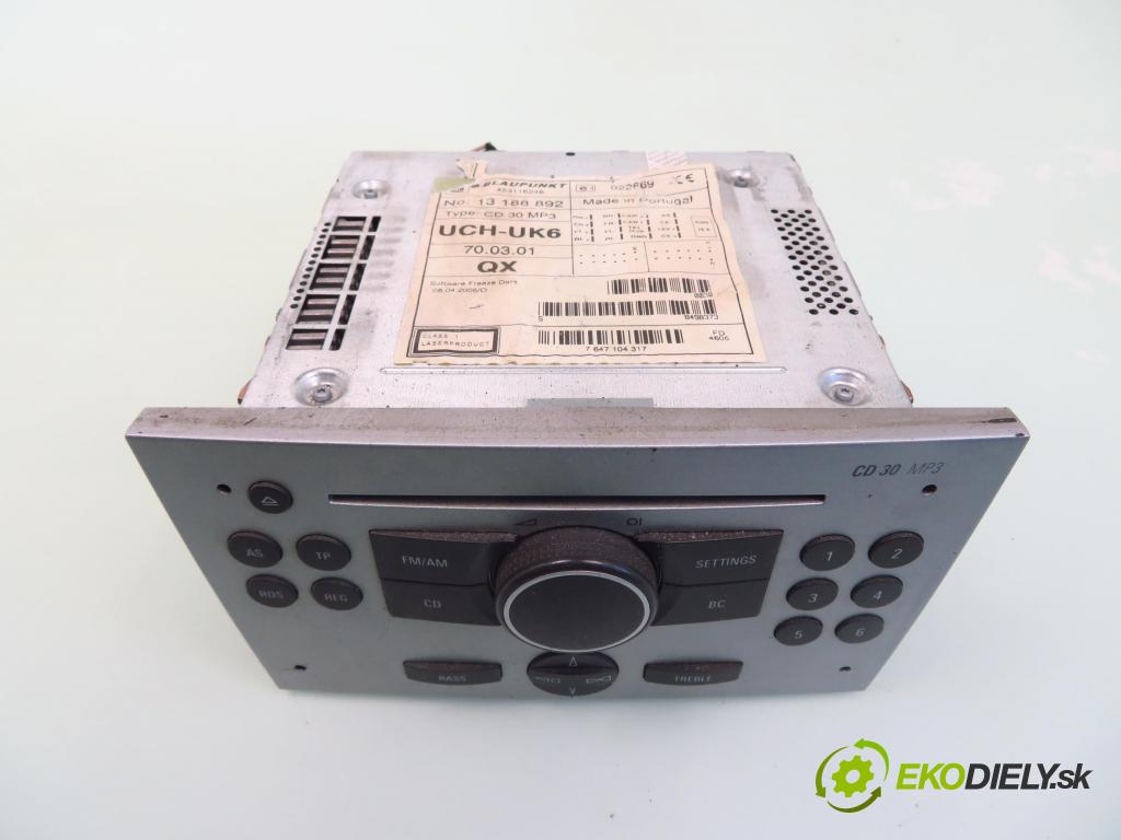OPEL MERIVA A nadwozie wielkoprzestrzenne (MPV) (X03) MINIVAN 2005 74,00 1.7 CDTI 101 - Z 17 DT 1686,00 RADIO CD 13188892