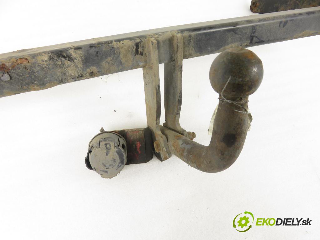 AUDI A3 (8L1) HB 1998 74,00 1.6 8V 101 - AEH 1595,00 Hák