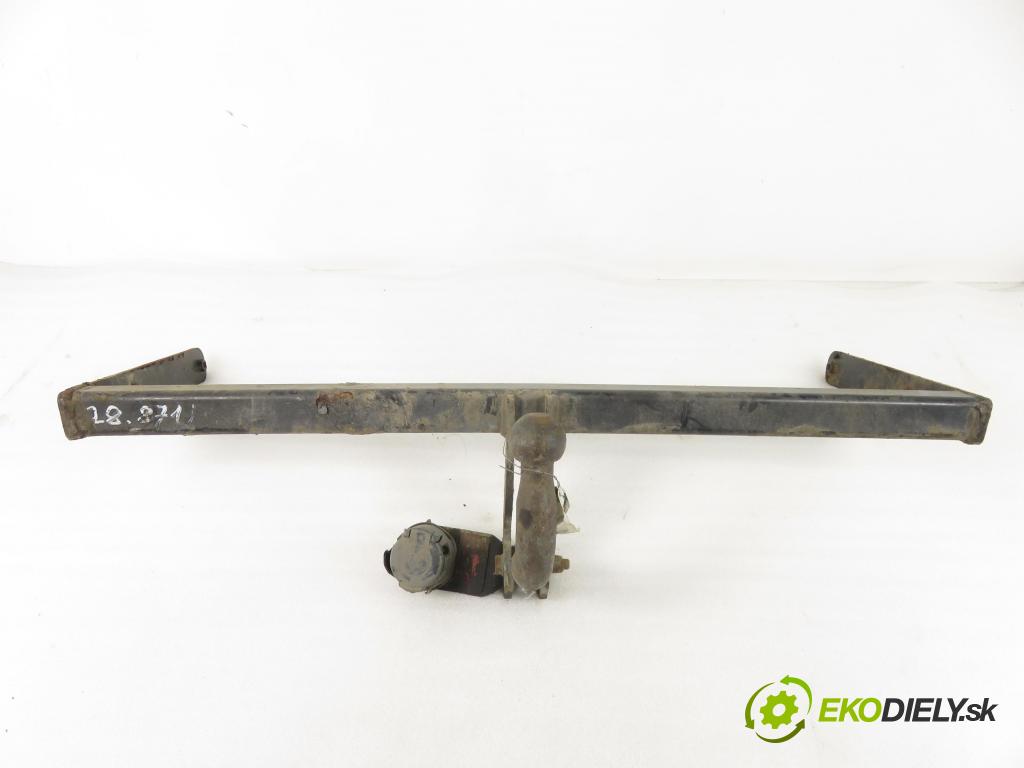 AUDI A3 (8L1) HB 1998 74,00 1.6 8V 101 - AEH 1595,00 Hák