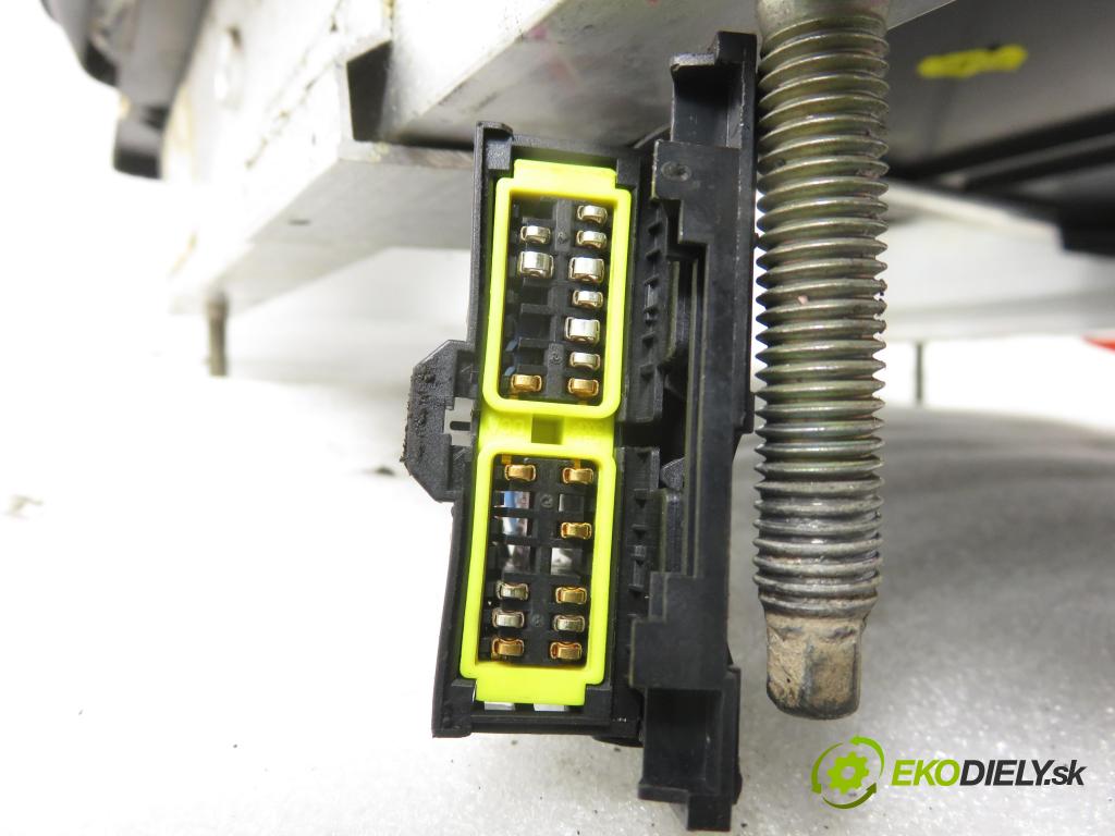 RENAULT VEL SATIS (BJ0_) HB 2005 102,00 2.2 dCi (BJ00) - G9T 606 2188,00 Sedadlo CESTUJÚCI/PP