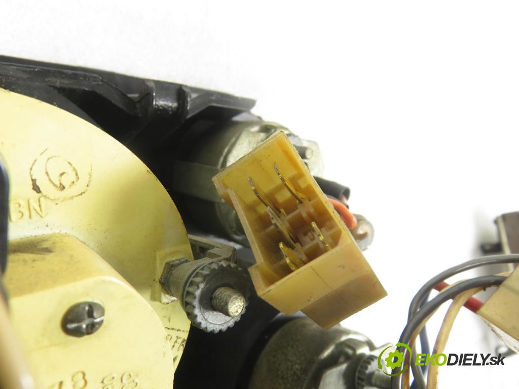 LADA NIVA (2121) TERENOWY 2000 59,00 1700 i 4x4 - BA3 21214 1690,00 Prístrojovka na ODKAZ: