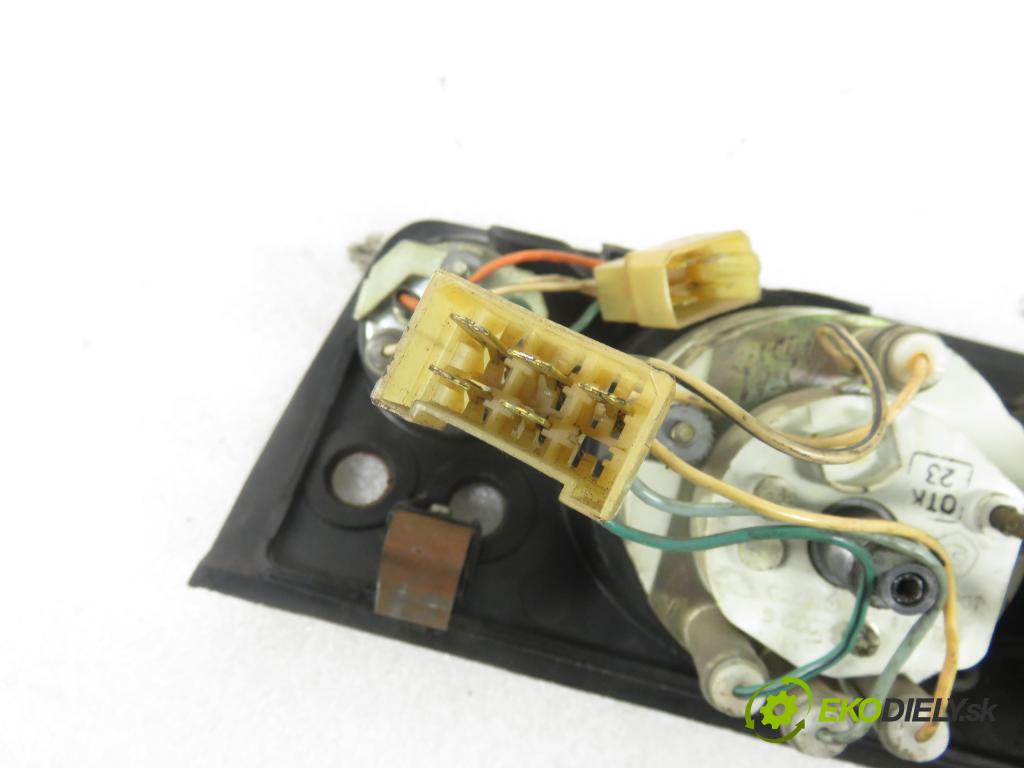 LADA NIVA (2121) TERENOWY 2000 59,00 1700 i 4x4 - BA3 21214 1690,00 Prístrojovka na ODKAZ: