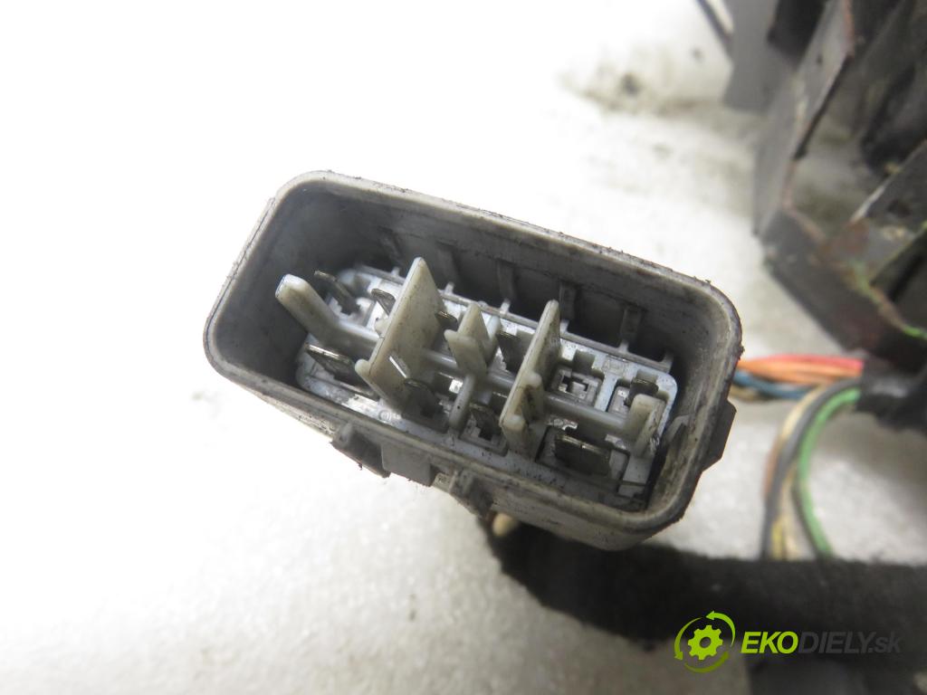 RENAULT VEL SATIS (BJ0_) HB 2005 102,00 2.2 dCi (BJ00) - G9T 606 2188,00 Prevodovka automatická 5550SN ; 8200165207 ; 3200043A040