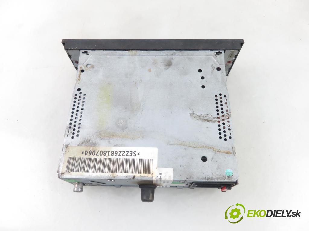 SEAT TOLEDO II (1M2) SEDAN 2002 81,00 1.9 TDI 110 - AHF 1896,00 RADIO CD 1M0035186D