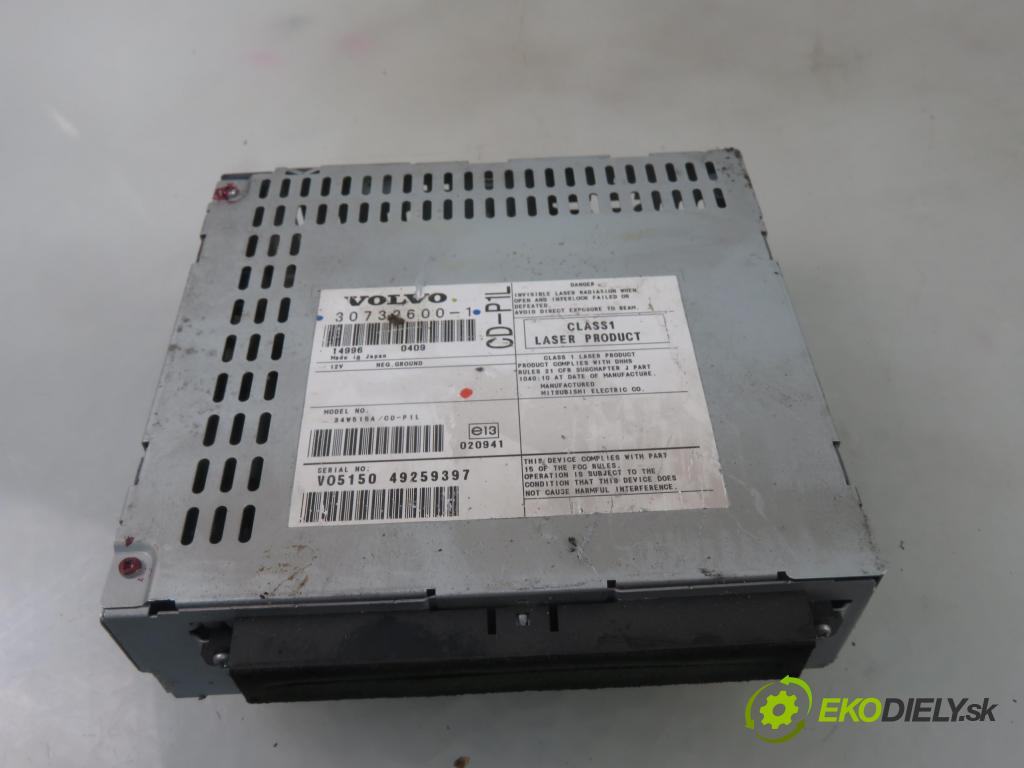 VOLVO V50 (MW) KOMBI 2004 100,00 2.0 D 136 - D 4204 T (PSA) 1997,00 RADIO CD 307326001