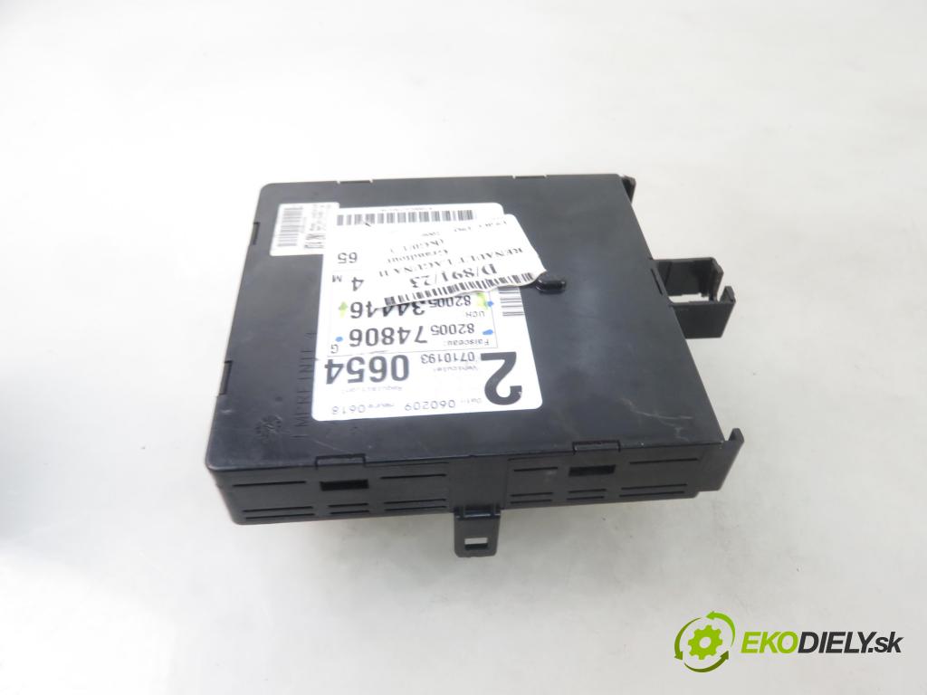 RENAULT LAGUNA II Grandtour (KG0/1_) KOMBI 2006 79,00 1.9 dCi - F9Q 718 1870,00 MODUL BSI 8200534446