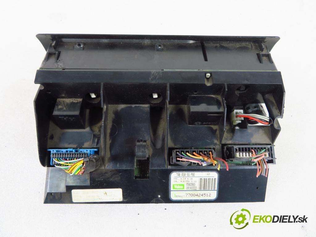 RENAULT SAFRANE II (B54_) LIFTBACK 1997 100,00 2.0 16V (B54L) - N7Q 710 1948,00 Panel kúrenia KLIMATRONIK 7700424512 ; 658096S ; 69190022