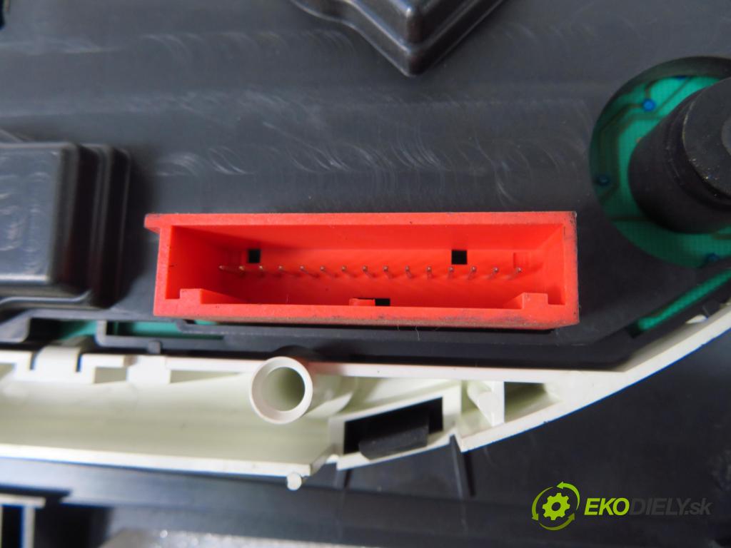 RENAULT VEL SATIS (BJ0_) HB 2005 102,00 2.2 dCi (BJ00) - G9T 606 2188,00 Prístrojovka elektrický 8200413088 ; 8200326981