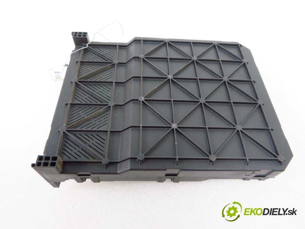 PEUGEOT 206 liftback (2A/C) HB 2002 440,00 1.1 i - HFX (TU1JP) 1124,00 MODUL BSI 9646777480 ; S118085110E