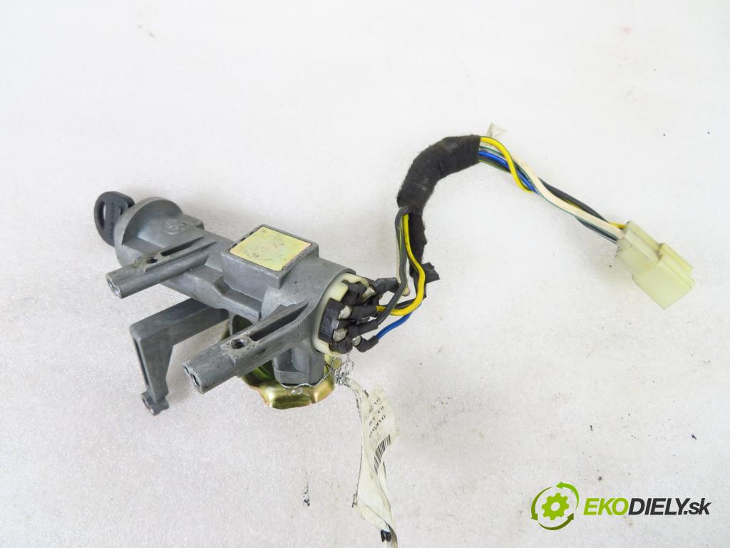 DAEWOO TICO (KLY3) HB 1996 35,00 0.8 48 - F8C 796,00 spinačka / zámky