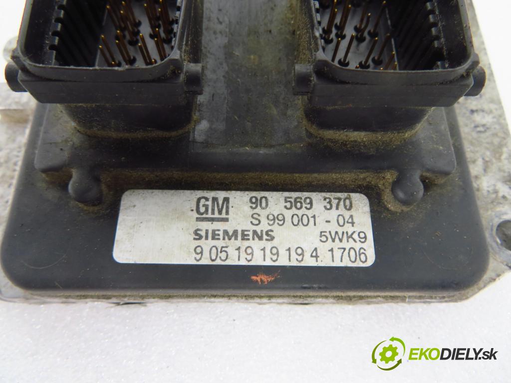 OPEL VECTRA B (J96) SEDAN 1999 85,00 1.8 i 16V - X 18 XE1 1796,00 Riadiaca jednotka Motor 90569370 ; 5WK91706