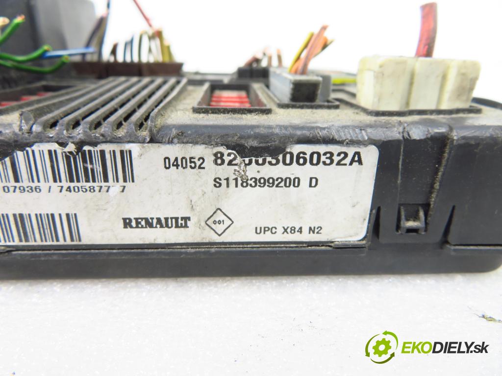 RENAULT SCENIC II (JM0/1_) MINIVAN 2004 88,00 1.9 DCI - F9Q 812 1870,00 MODUL BSI 8200306032A ; S118399200D