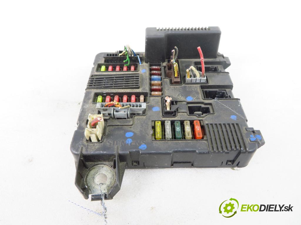 RENAULT SCENIC II (JM0/1_) MINIVAN 2004 88,00 1.9 DCI - F9Q 812 1870,00 MODUL BSI 8200306032A ; S118399200D