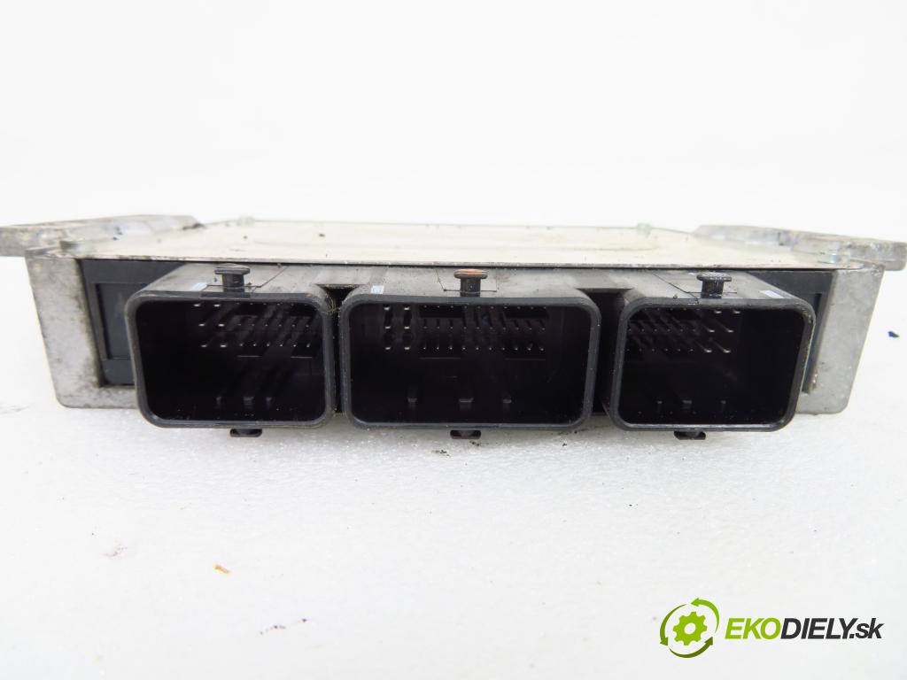 RENAULT CLIO II (BB_, CB_) HB 2002 55,00 1.2 16V 75 - D4F 712 1149,00 Riadiaca jednotka Motor 8200278378 ; 8200278376