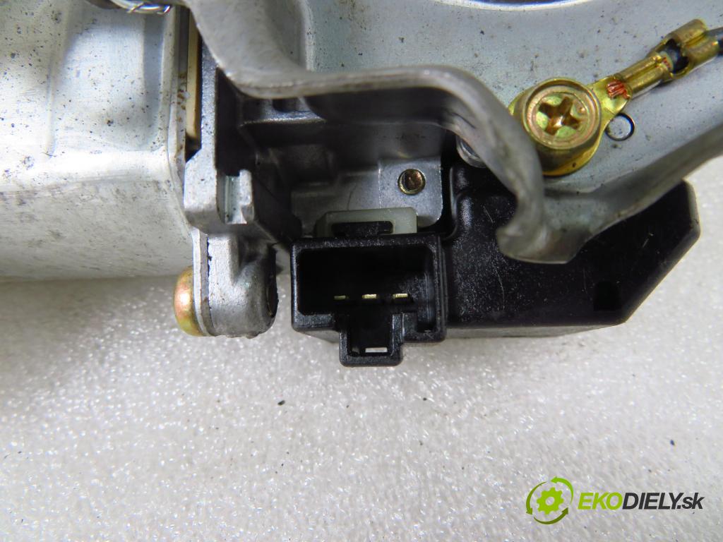 TOYOTA AVENSIS VERSO (_M2_) MINIVAN 2003 85,00 2.0 D (CLM20_) - 1CD-FTV 1995,00 Motorček stierače zadné 8502044020 ; 1592005810