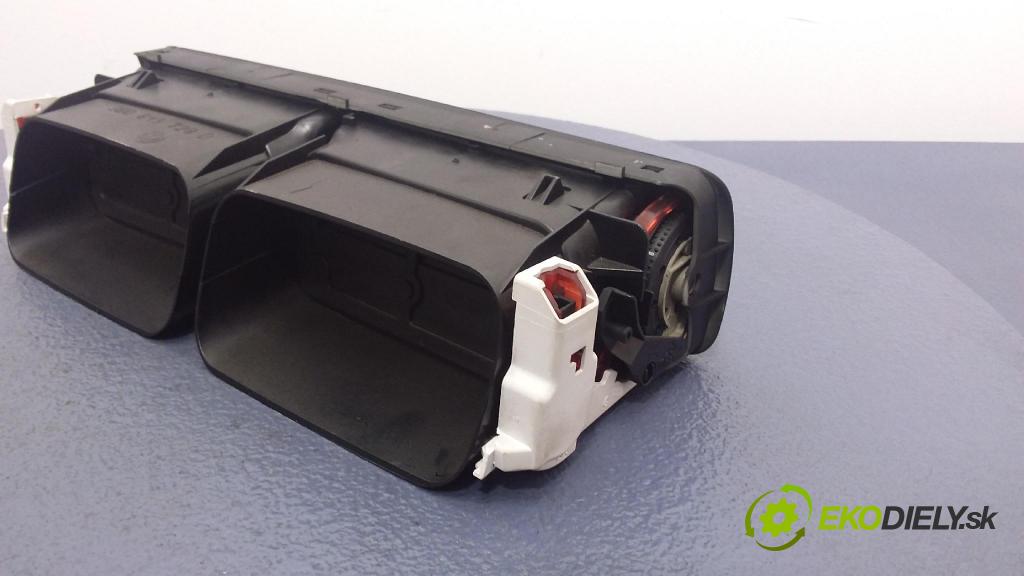 Volkswagen Passat 2000 GRIDS: Prúd vzduchu: Vzduch: 3B0819728D