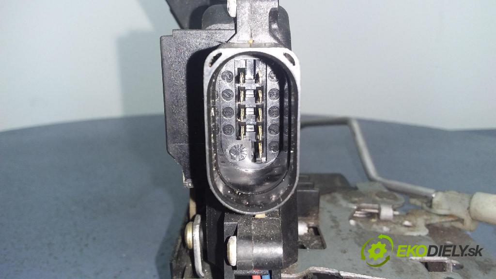 Audi A2 2001 zámok dvere Predné Vľavo: 8Z1837015D