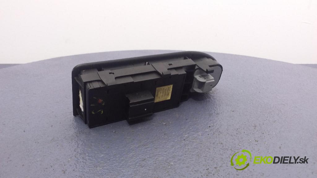 Audi A2 2001 prepínač Okná: 8Z0959851