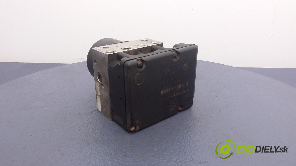 Volkswagen Polo 1997 čerpadlo ABS x 3A0907379