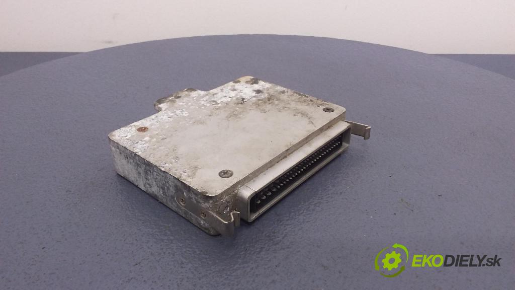 Volkswagen Passat 1999 řídící jednotka 67R-014020