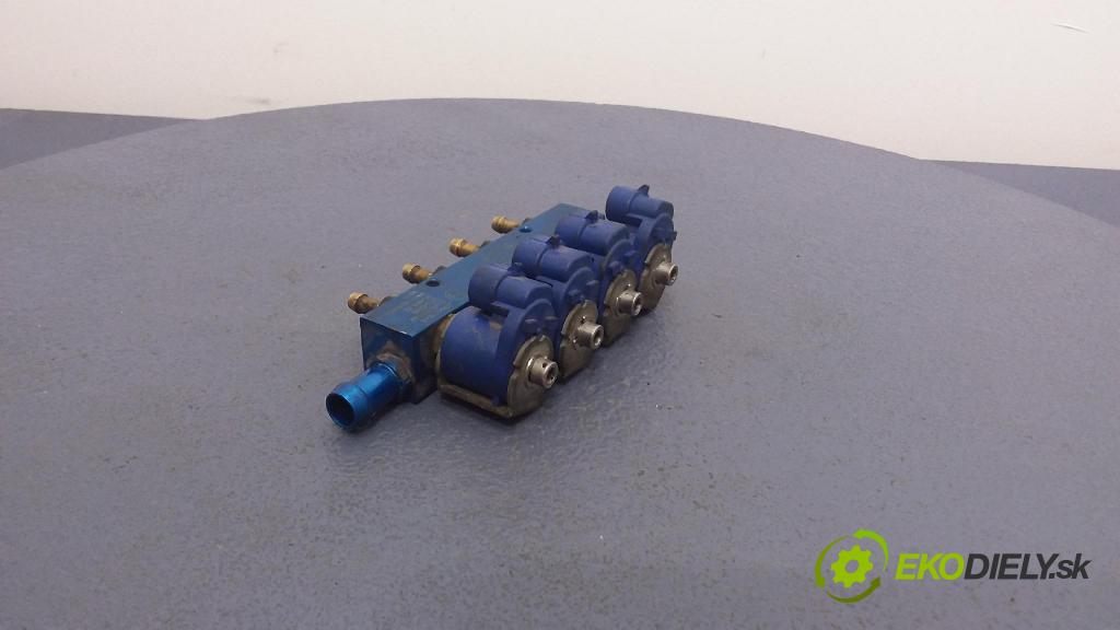 Volkswagen Passat 1999 lišta Dodávka: 67R-011049