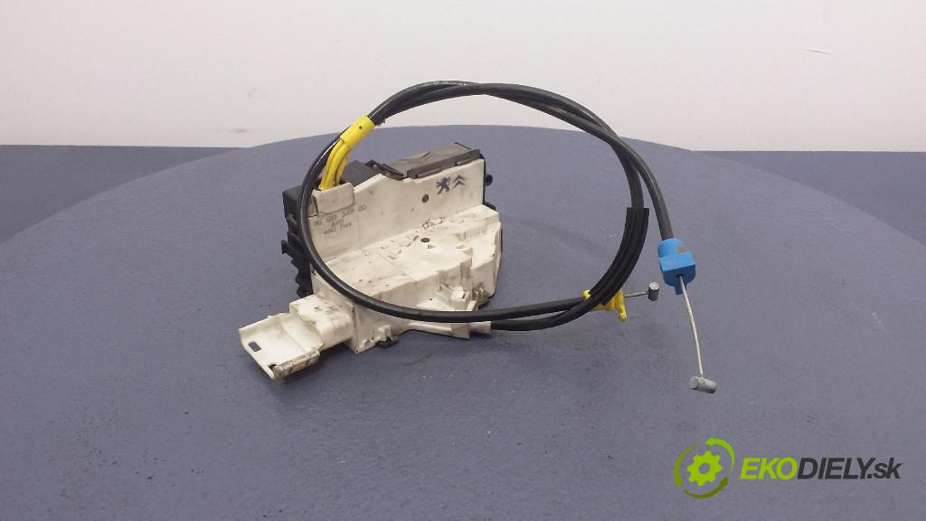 Fiat Scudo 2008 zámok dvere Predné v pravo: 9681334980