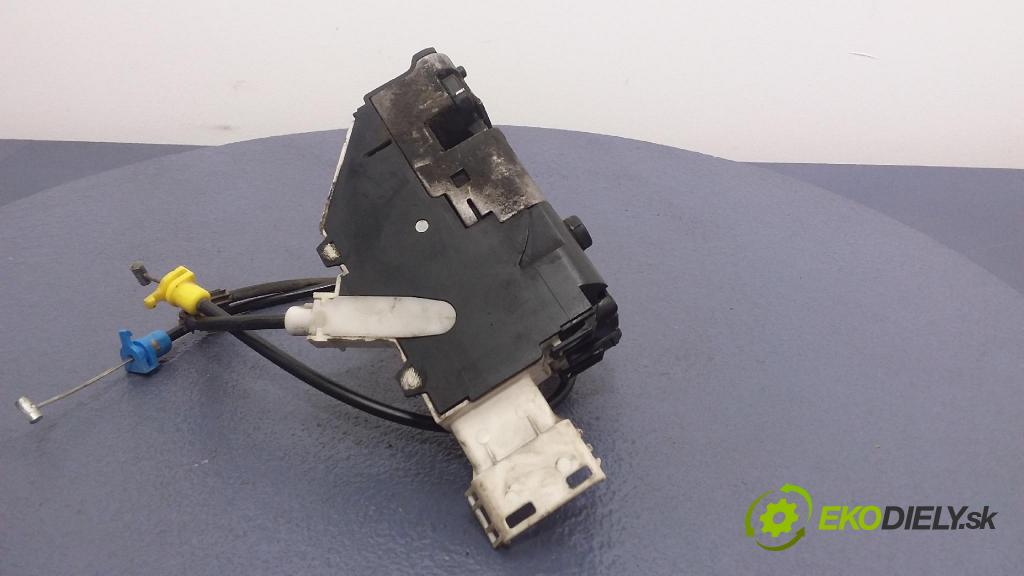 Fiat Scudo 2008 zámok dvere Predné v pravo: 9681334980