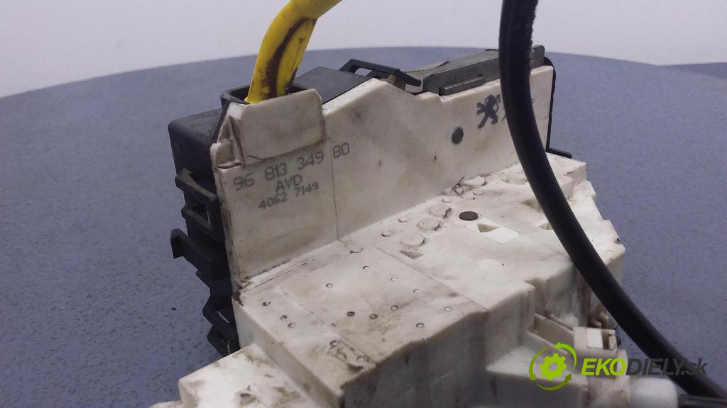 Fiat Scudo 2008 zámok dvere Predné v pravo: 9681334980