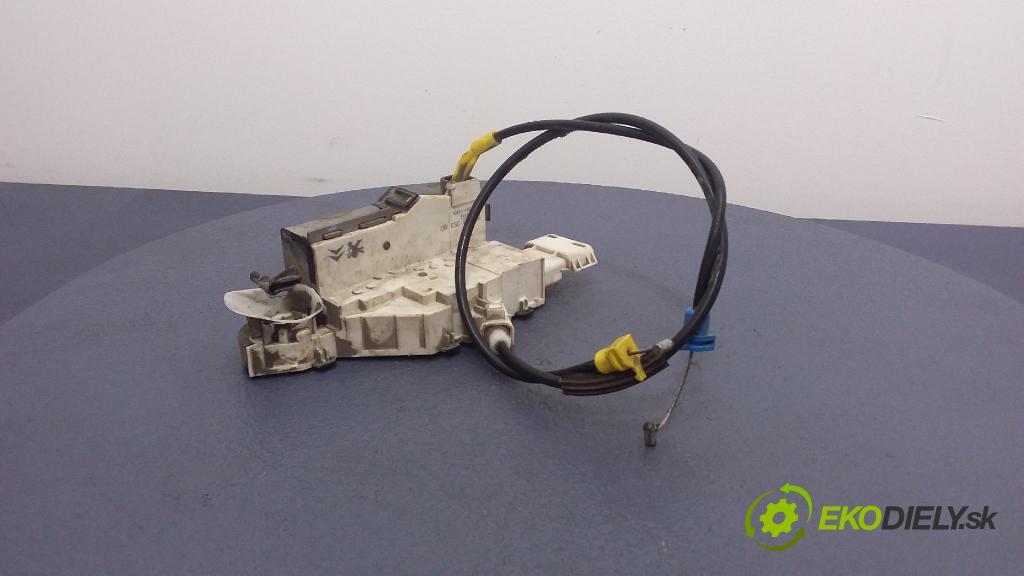 Fiat Scudo 2008 zámok dvere Predné Vľavo: 9681335380