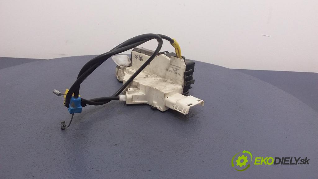 Fiat Scudo 2008 zámok dvere Predné Vľavo: 9681335380