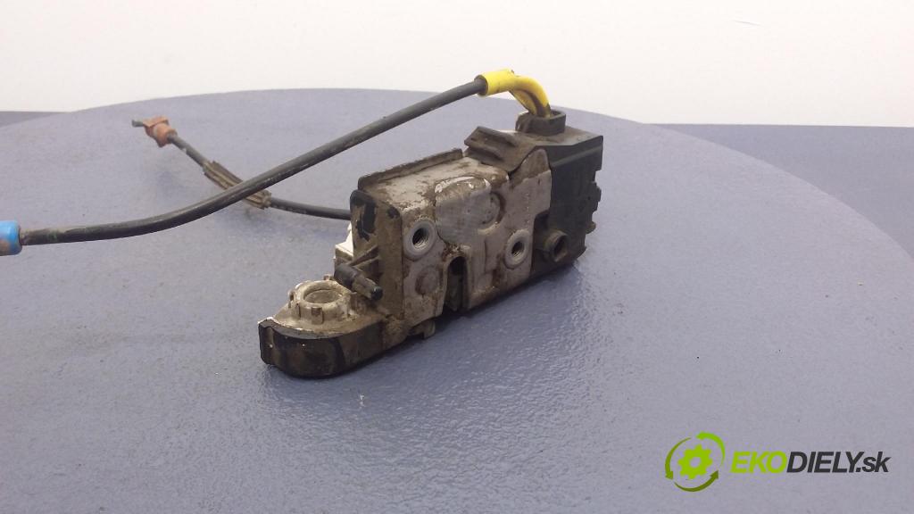 Fiat Scudo 2008 zámok dvere zad v pravo: 9681336180