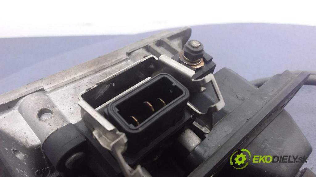 Volkswagen Passat 1999 cívka Zapalování: 058905105A