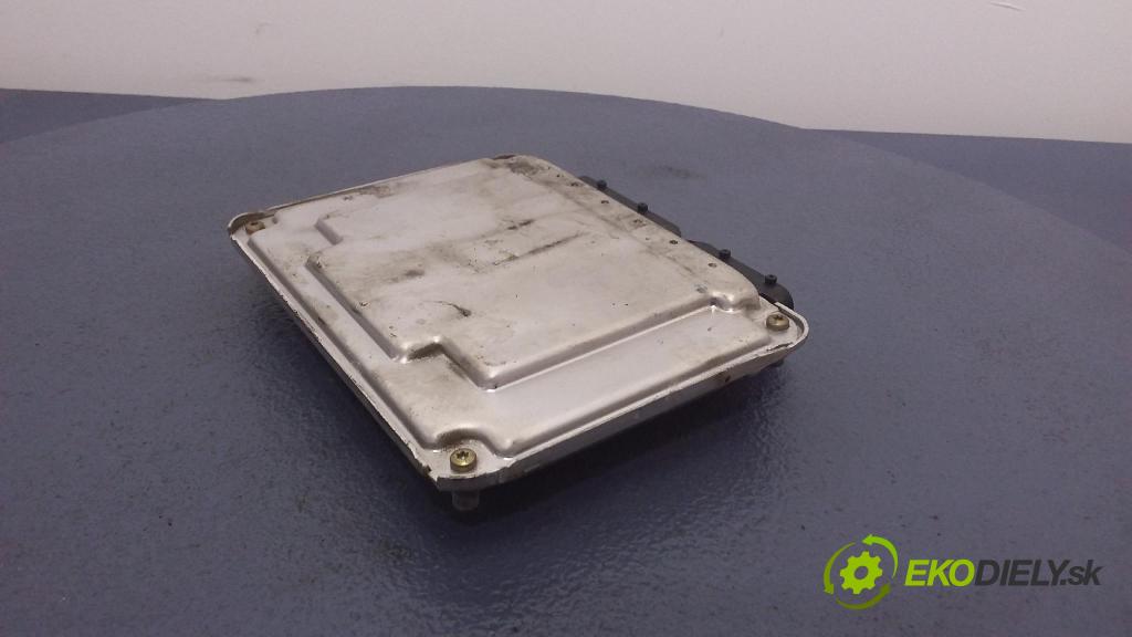 Volkswagen Golf iv 1999 řídící jednotka Motor: 038906012M