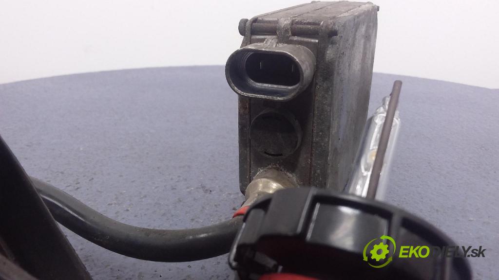 Volkswagen Passat 1999 měnič 5DV007760-01