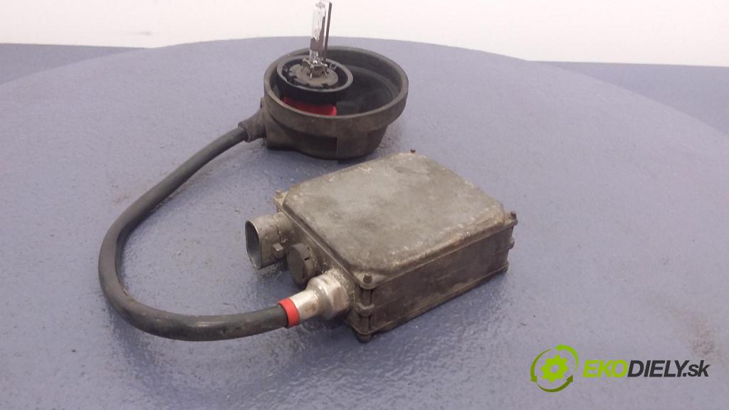 Volkswagen Passat 1999 měnič 5DV007760-01