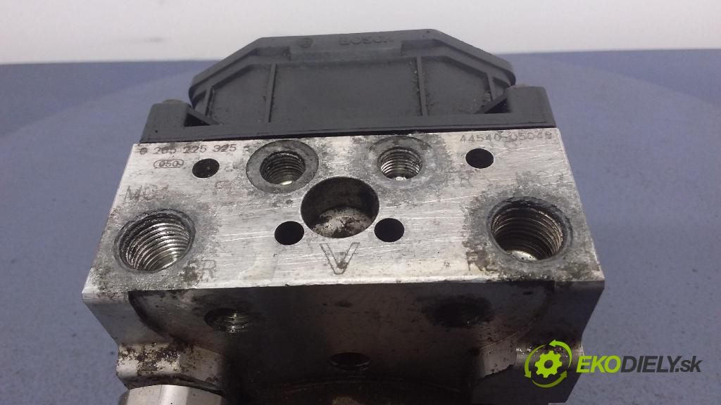 Toyota Avensis 2006 čerpadlo ABS x 44540-05040