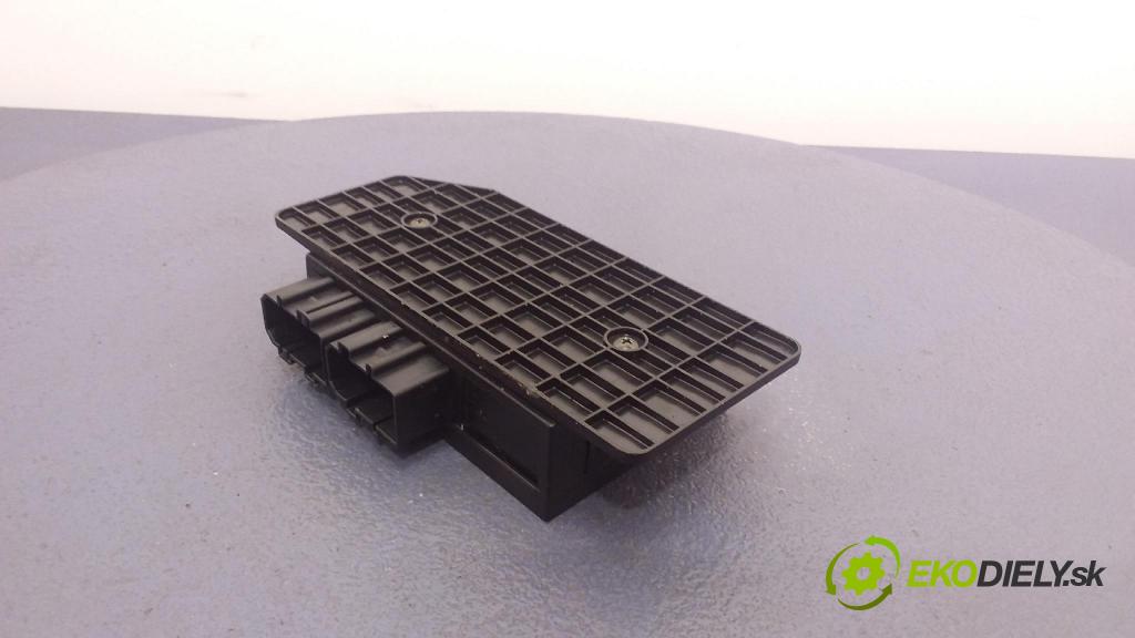 Volkswagen Passat 1999 řídící jednotka Komfortu 1J0959799R