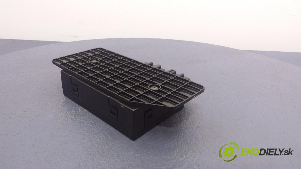 Volkswagen Passat 1999 řídící jednotka Komfortu 1J0959799R