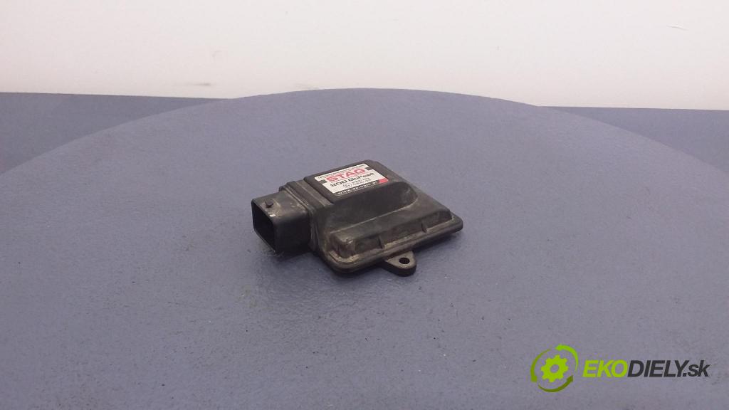 Volkswagen Passat 1999 řídící jednotka 67R-017009