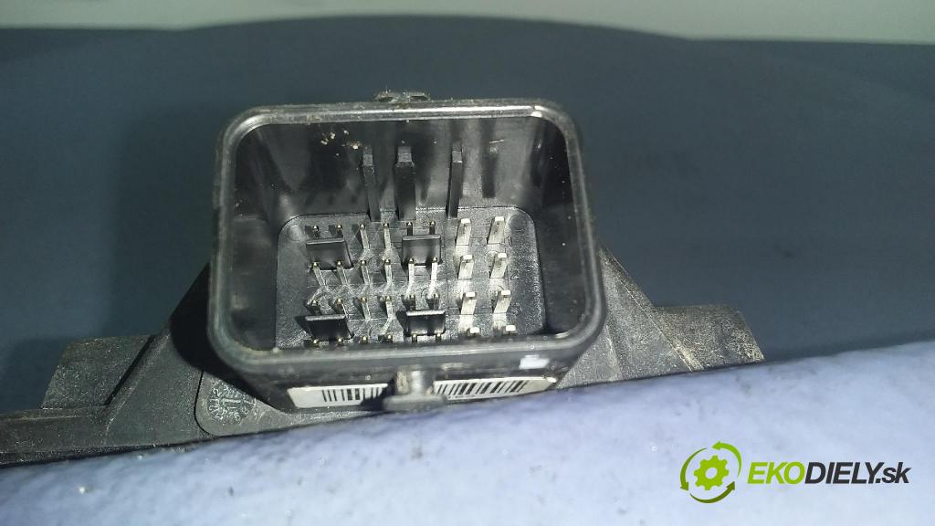 Volkswagen Passat 1999 řídící jednotka 67R-017009