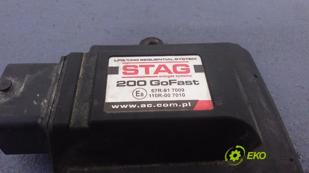 Volkswagen Passat 1999 řídící jednotka 67R-017009